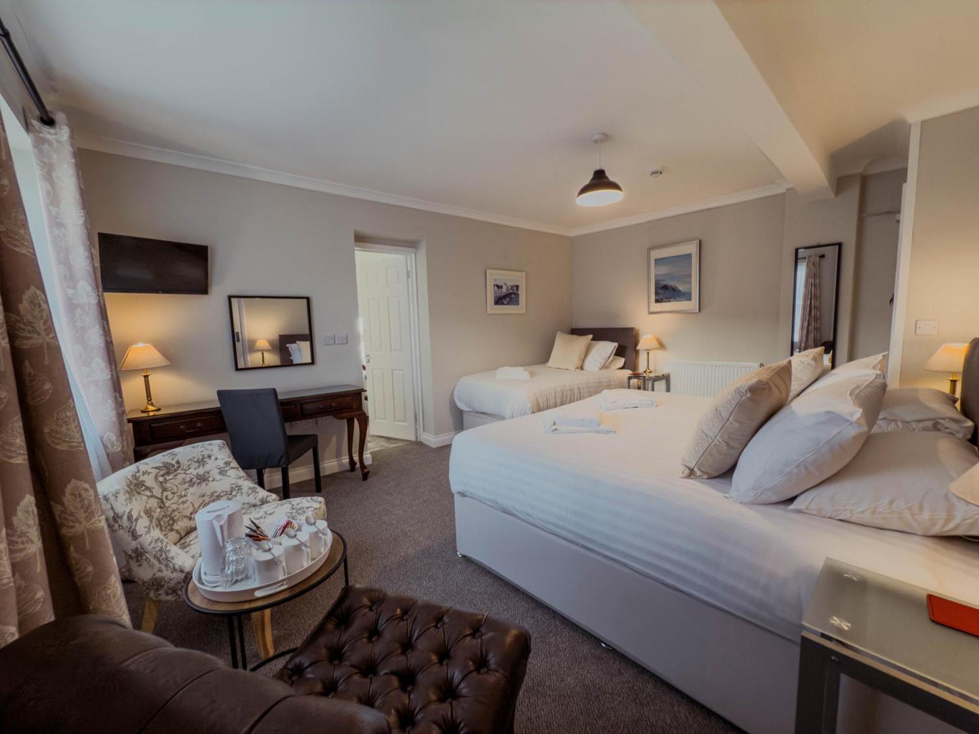 Newport Quay Bed & Breakfast Exterior photo